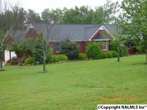 1873 Oak Grove Road, Crossville, AL 35962