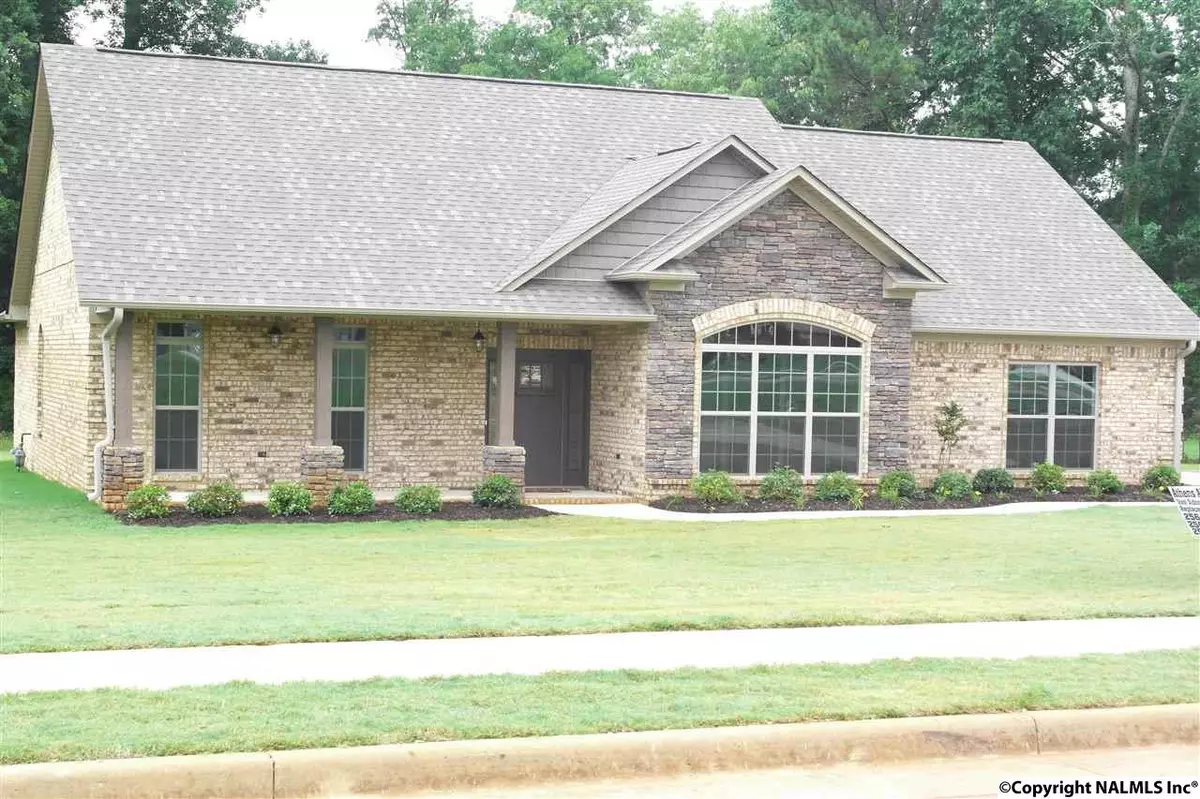 Athens, AL 35613,21719 Silver Oaks Circle