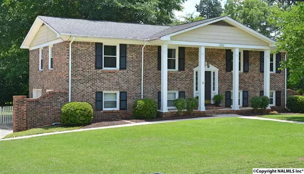 Huntsville, AL 35802,9001 Willow Hills Drive SE
