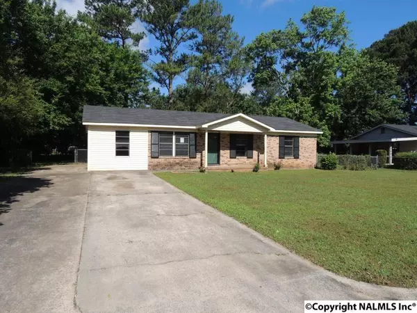 1013 Hillwood Drive SW, Decatur, AL 35601