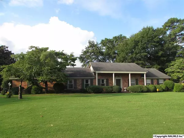 2509 SE Lakeview Drive, Decatur, AL 35601