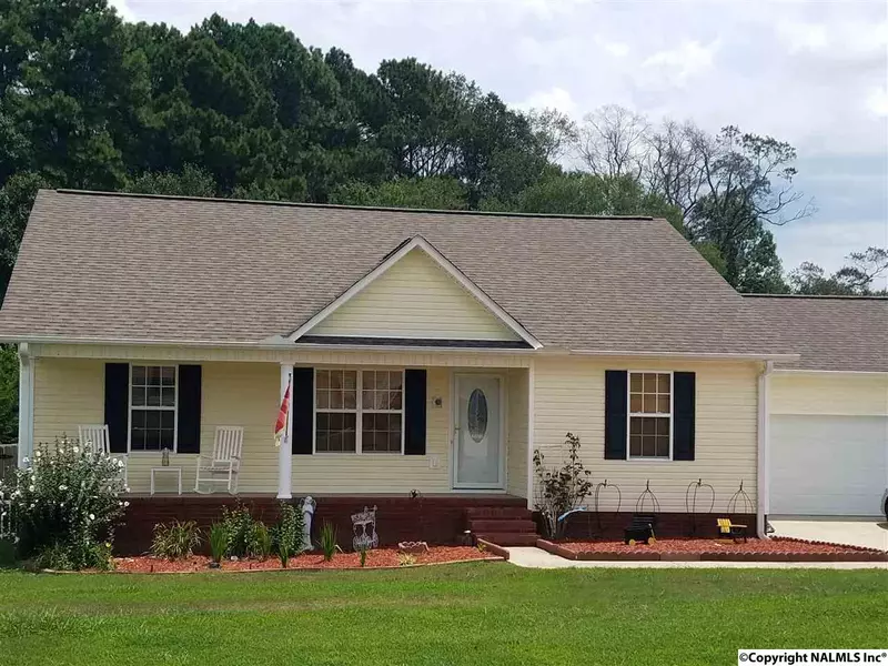 93 Mary Jo Isom Lane, Arab, AL 35016