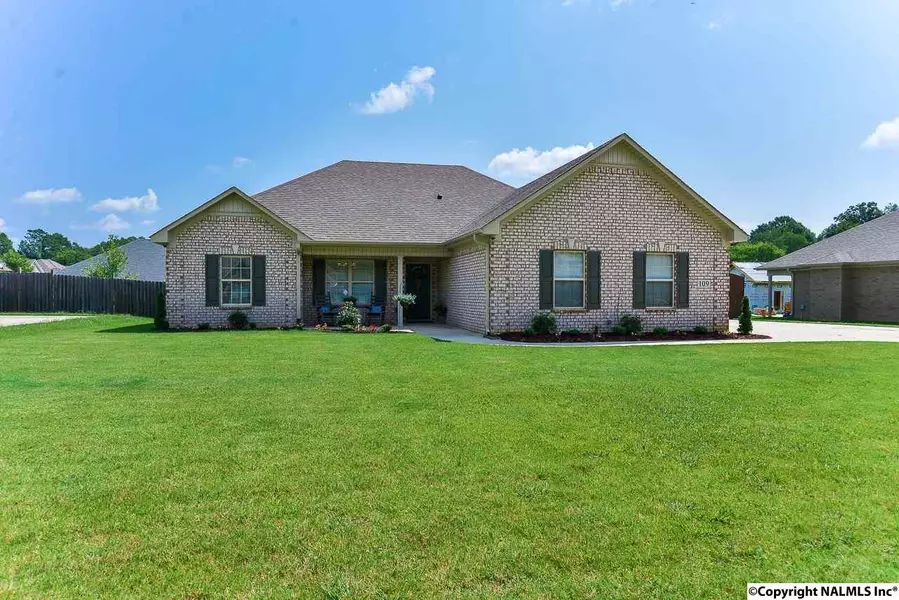 109 Khaki Ridge Drive, Hazel Green, AL 35750