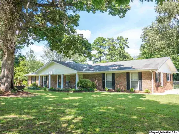 Athens, AL 35613,26527 Pine Drive