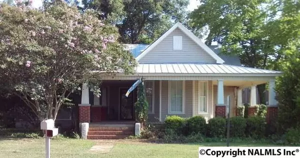 708 College Street, Moulton, AL 35650