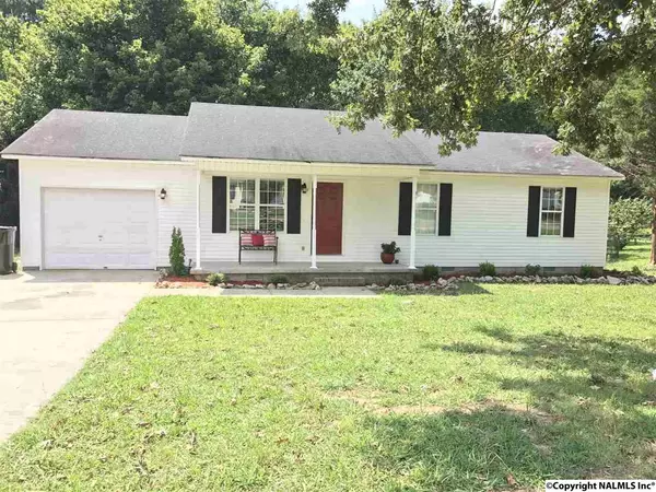 102 Quiet Lane, Hazel Green, AL 35750