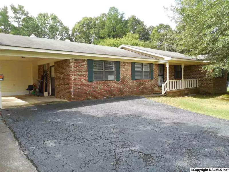 1616 Woodview Drive, Hartselle, AL 35640