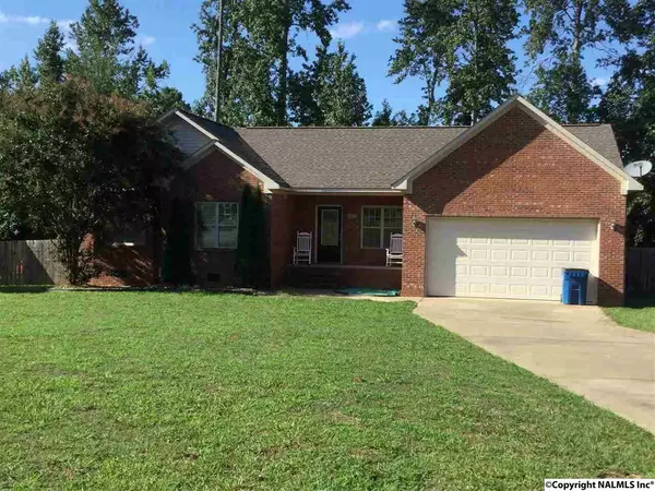 1813 Navajo Drive, Albertville, AL 35950