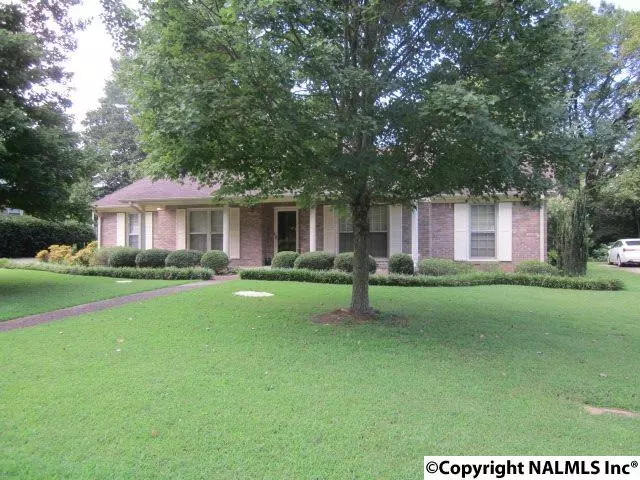 1603 Bridlewood Drive, Florence, AL 35630