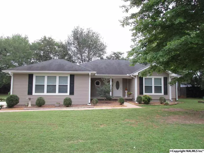 112 Buckridge Drive, Hazel Green, AL 35750