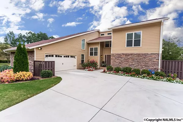 Huntsville, AL 35806,122 South View Drive