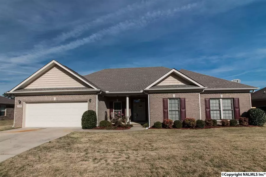 209 Hope Ridge Drive, New Hope, AL 35760