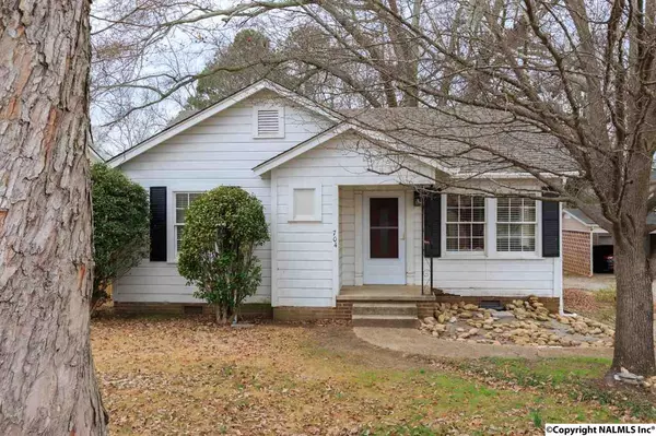 704 S Scott Street, Scottsboro, AL 35768