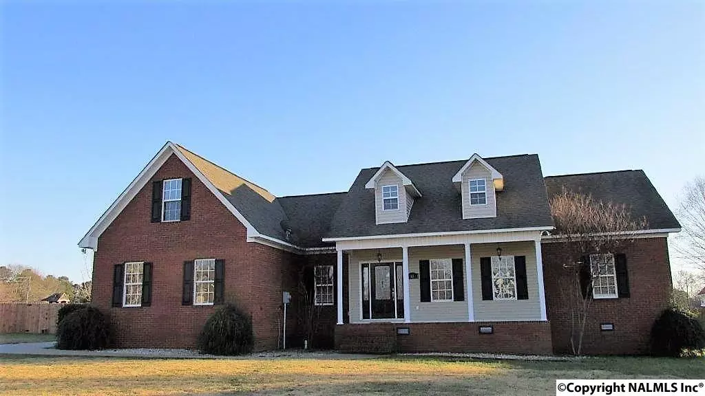 83 Drury Lane, Albertville, AL 35950