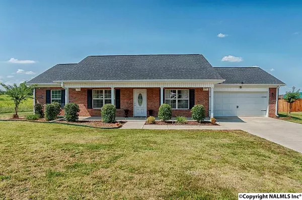 194 Glenda Sue Lane, New Market, AL 35761