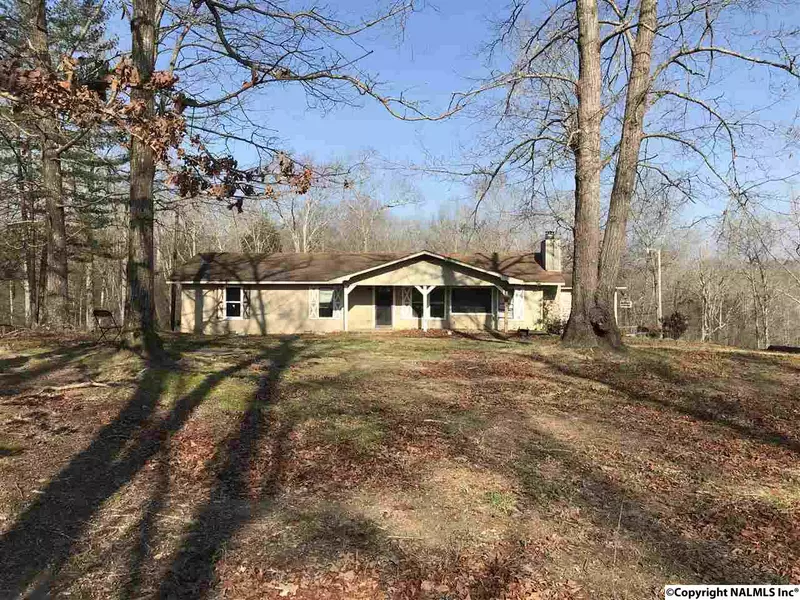 919 County Road 1442, Vinemont, AL 35179