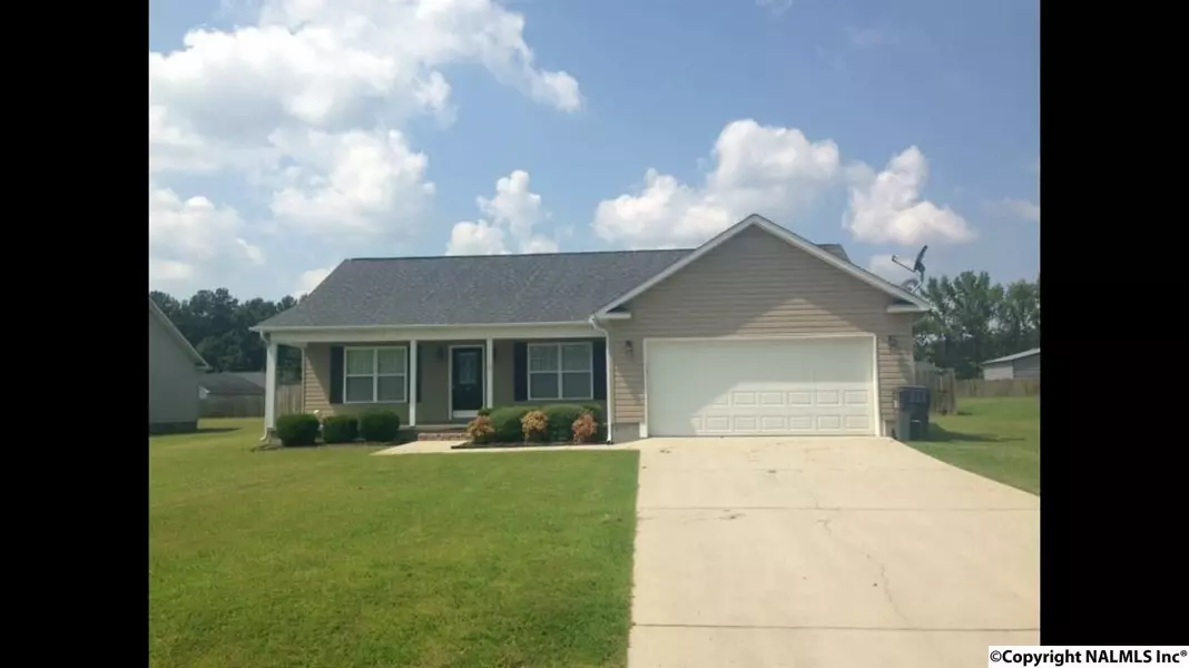 69 Meadowlark Drive, Hartselle, AL 35640