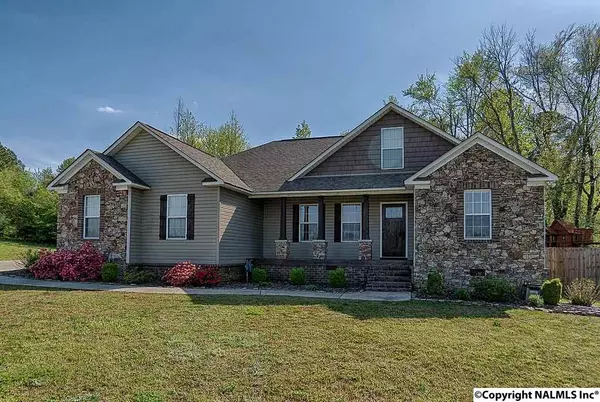 7 Keystone Trail, Grant, AL 35747