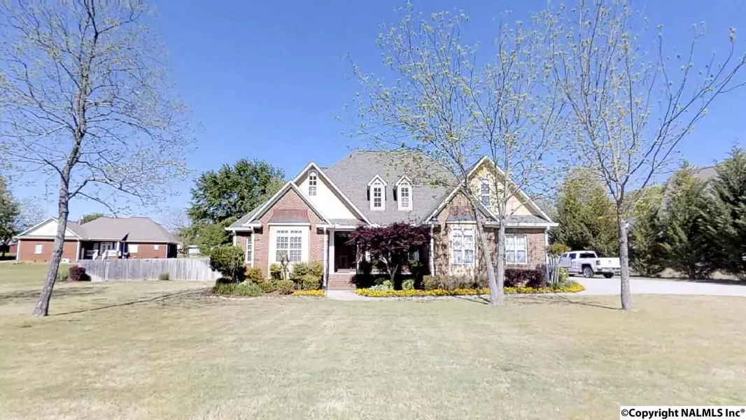 6463 Spring Creek Drive, Guntersville, AL 35976