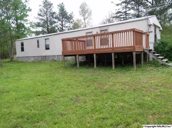 558 County Road 814 E, Flat Rock, AL 35966