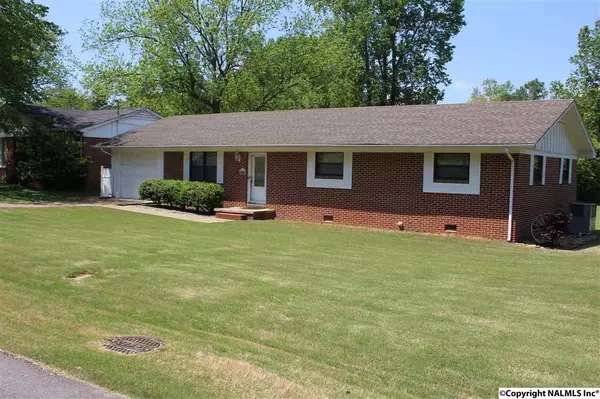 714 Adams Street, Scottsboro, AL 35768