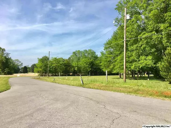 Moulton, AL 35650,000 Edna Street