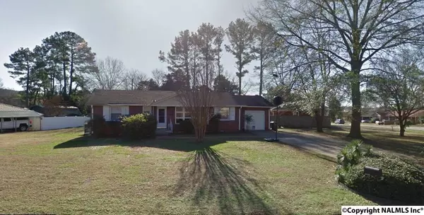 619 Graycroft Drive, Huntsville, AL 35802