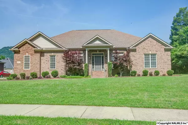 7072 Pale Dawn Place, Owens Cross Roads, AL 35763