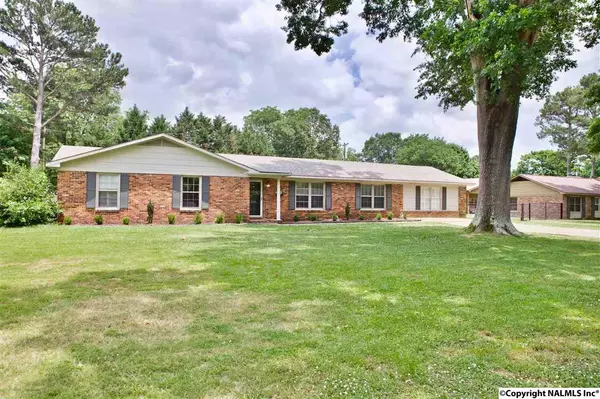 2306 Brookwood Drive SE, Decatur, AL 35601