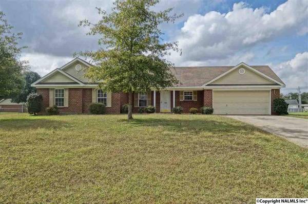 104 Short Track Drive, New Market, AL 35761