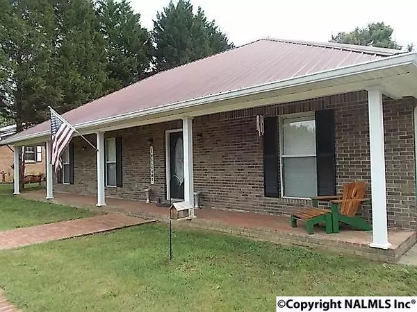 70 Bibb Drive, Scottsboro, AL 35768