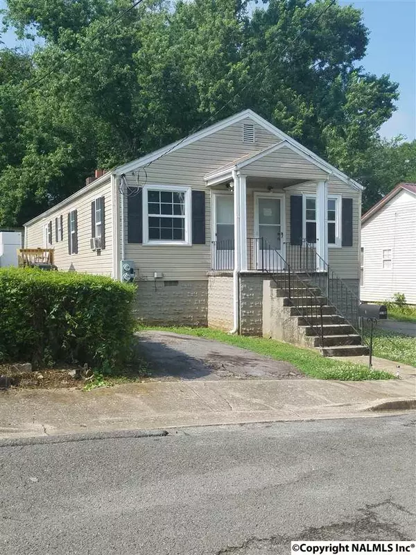 1006 College Street, Fayetteville, TN 37334