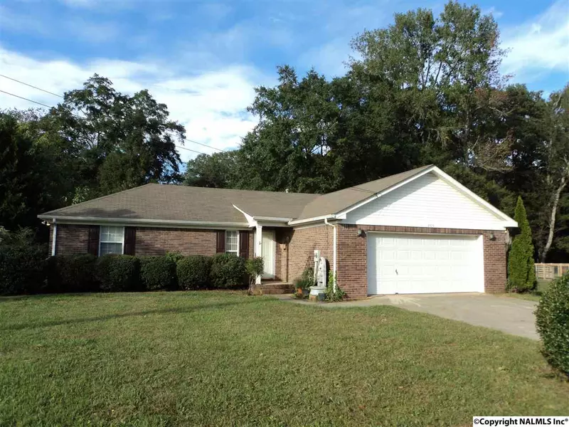 205 Backwood Trail, Hazel Green, AL 35750