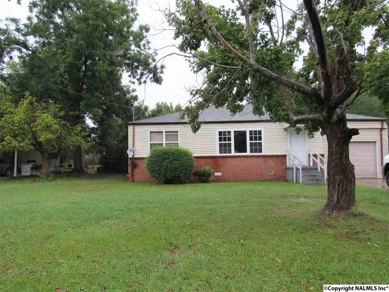 908 Brooklyn Avenue, Albertville, AL 35950