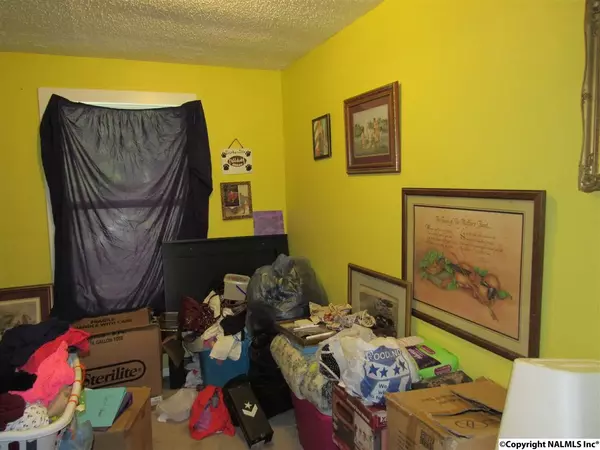 Albertville, AL 35950,701 Tie Street