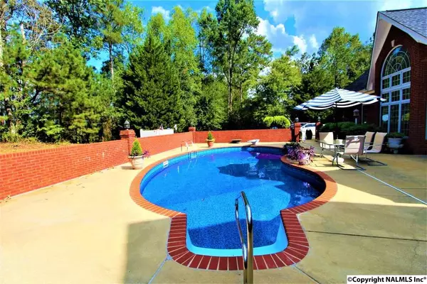 Heflin, AL 36264,211 Lynn Lee Way