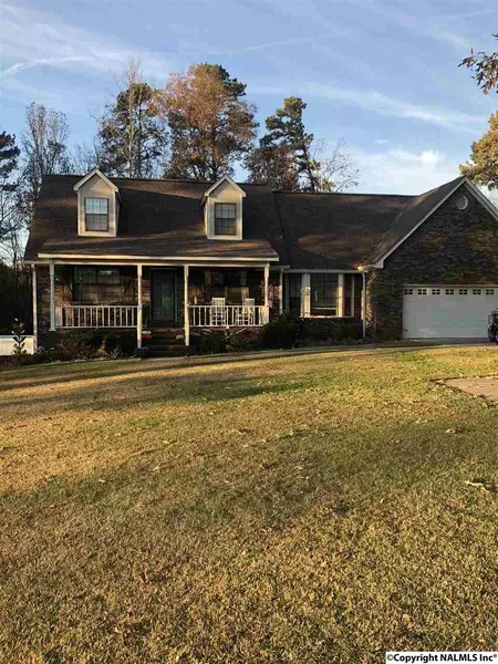 824 12th Avenue NW, Arab, AL 35016