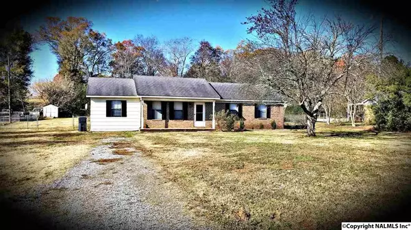 1877 New Cut Road, Danville, AL 35619