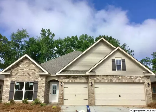 284 Falcon Ridge Drive, New Market, AL 35761