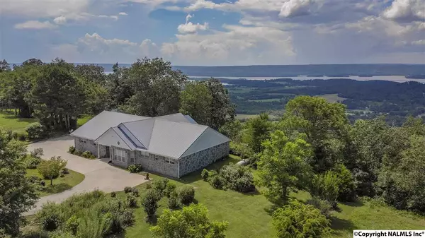 110 Overlook Drive, Section, AL 35771