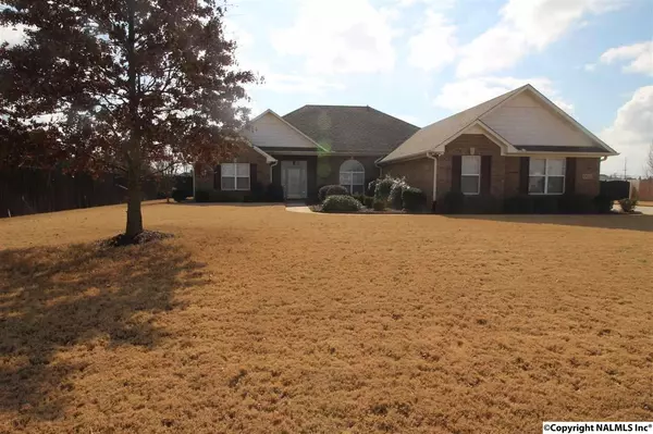 Athens, AL 35613,13932 Summerfield Drive