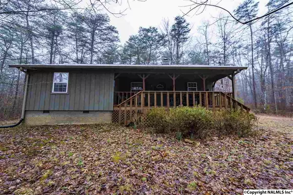 Mentone, AL 35984,884 County Road 106