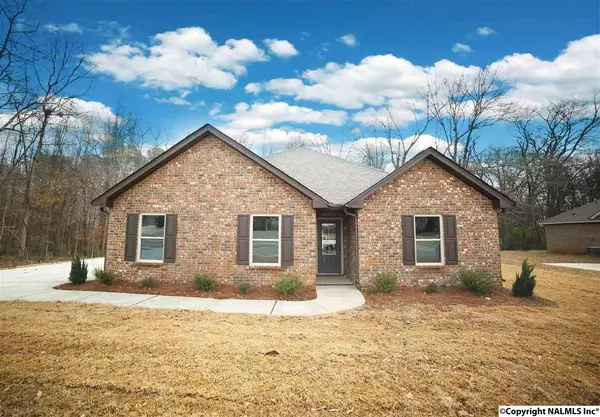 112 Ivy Meadow Circle, Hazel Green, AL 35750