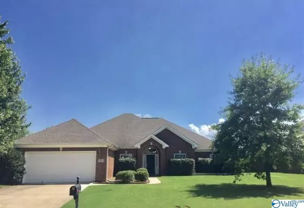 5002 Creekstone Drive, Owens Cross Roads, AL 35763