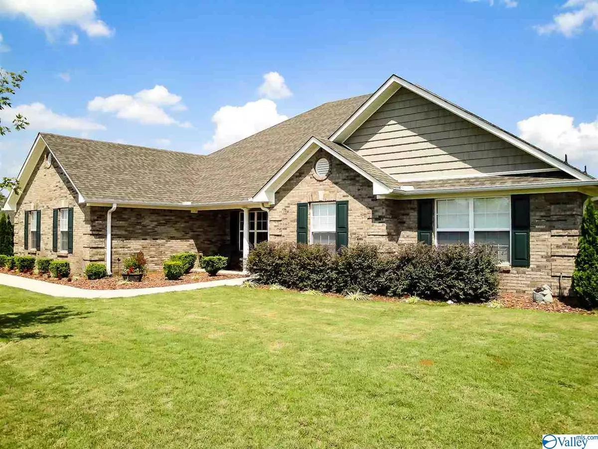 Athens, AL 35613,13672 Summerfield Drive