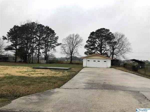 Athens, AL 35611,19072 Runway Street