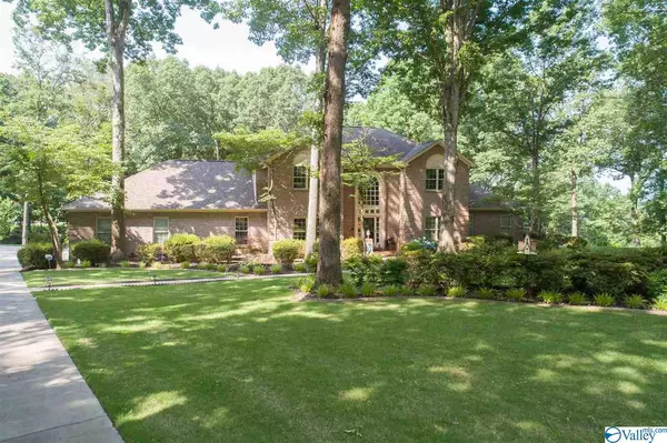 4513 Autumn Leaves Trail, Decatur, AL 35603