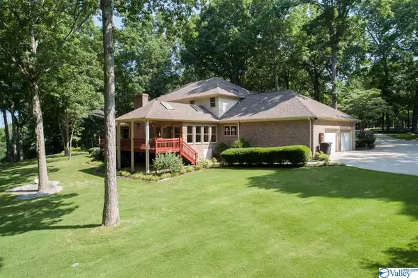 Decatur, AL 35603,4513 Autumn Leaves Trail