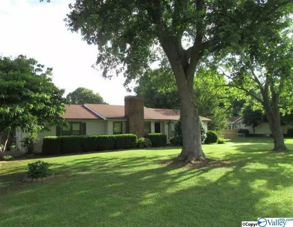 129 Voekel Road, Huntsville, AL 35811