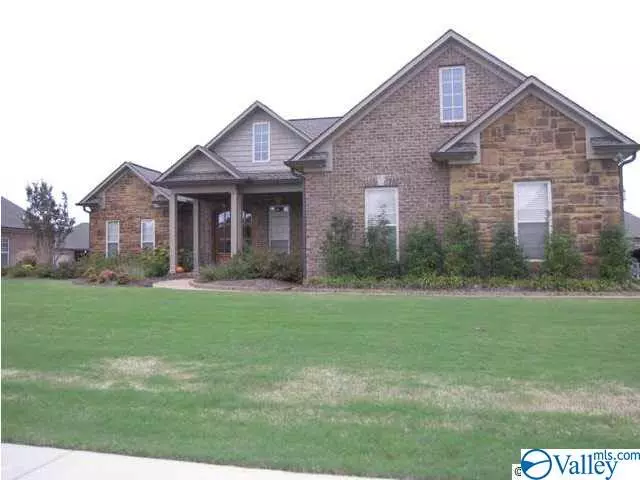 25281 Castlebury Drive, Athens, AL 35613